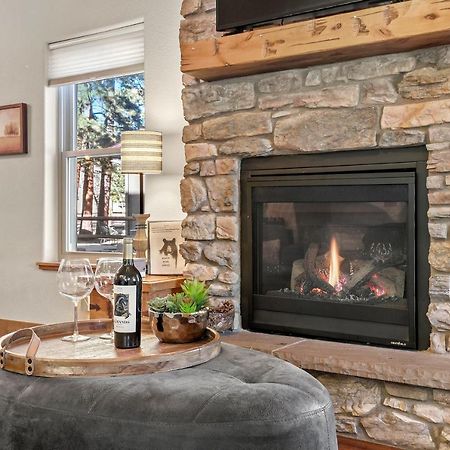 Black Bear Cabin With Hot Tub Woodland Park Exterior foto